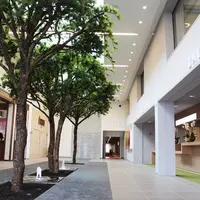 L'entrée de l'hôtel &copy; M.O.