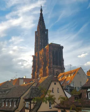 La Cathédrale Notre-Dame de Strasbourg au soleil couchant