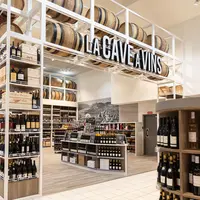 La cave à vins du Leclerc Cernay propose de nombreuses bouteilles DR