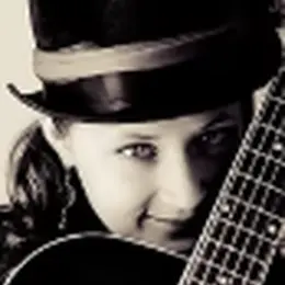 Ce monde a besoin de musique ! Claire NESS - Saison Ah ?
