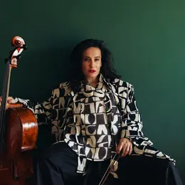 Nesrine solo