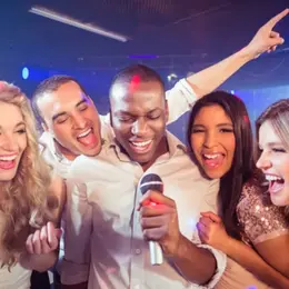 CÉLINE – Le Méga Karaoké des fans !