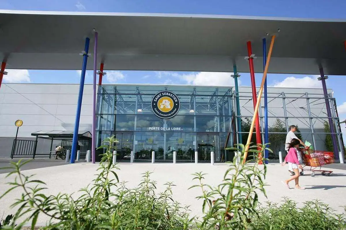 Centre commercial Auchan Saint Sebastien
