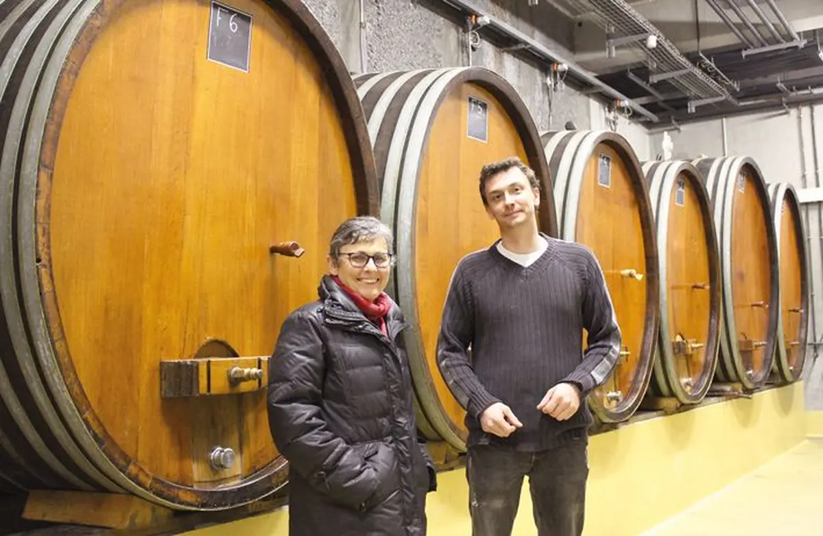 La présidente de l'INRA Colmar, Frédérique Pelsy et Grégory Lemarquis, en charge de la cave maison