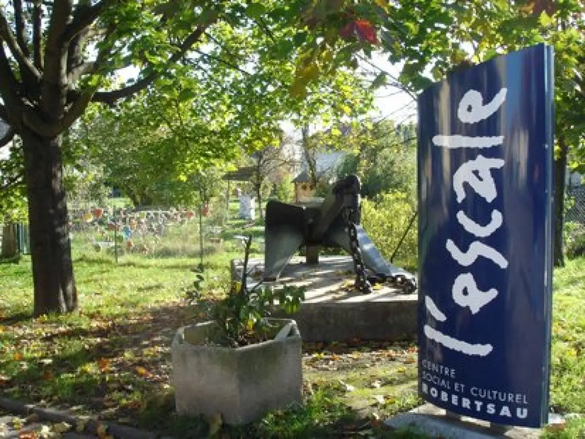 Centre socio-culturel L'Escale est situé dans le quartier de la Robertsau à Strasbourg