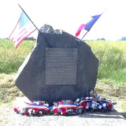 Cérémonie à l'aérostèle du A2 de La Cambe