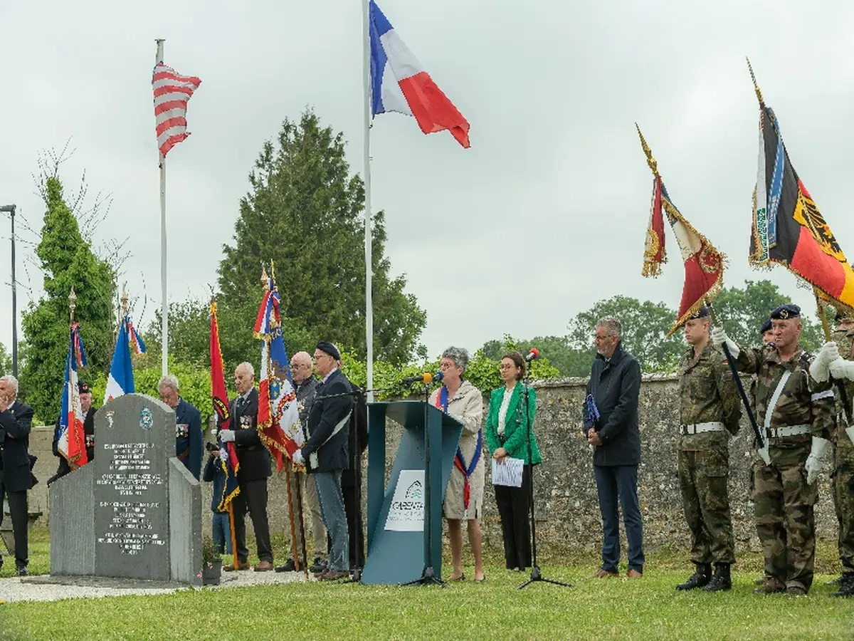 Cérémonie en hommage aux médics