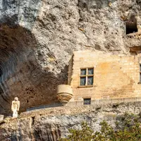 Les Eyzies en Dordogne DR
