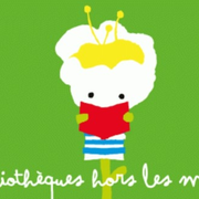 Cet été, la bibliothèque Oscar Wilde est de sortie !