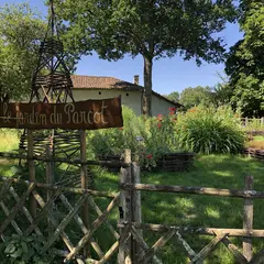 Chantier participatif : jardinage et plantation du jardin pédagogique