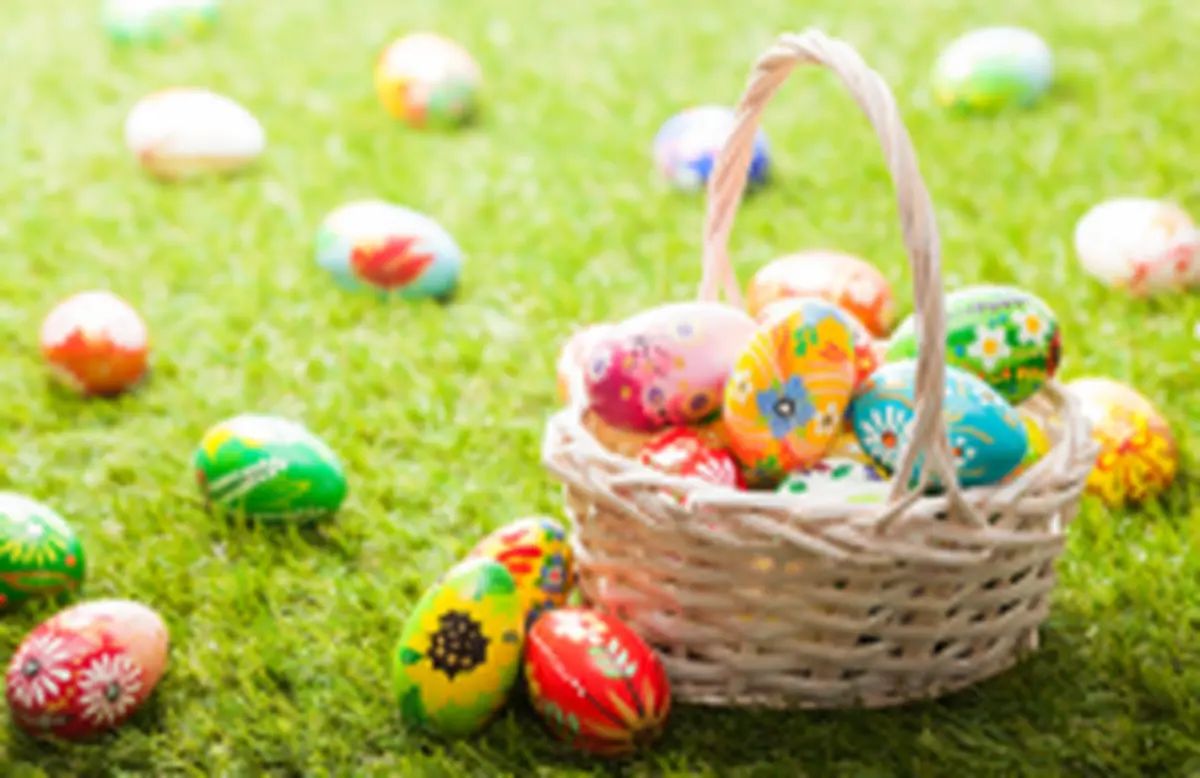 Chasse aux oeufs au Parc du château à Bourbonne-les-Bains