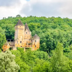 Château de Commarque, le plus étrange château du Périgord noir