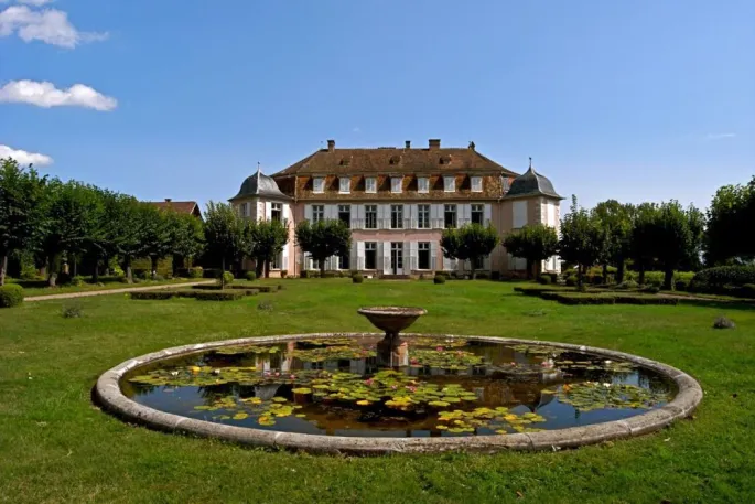 La façade et le parc du Château de Kolbsheim