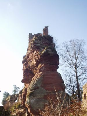 Le Lutzelhardt juché sur son rocher