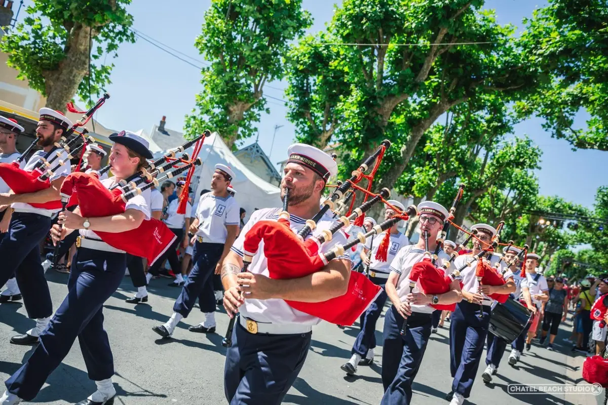 Châtel en Fête à Châtelaillon-Plage : défilé en musique 