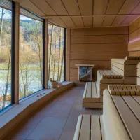 Le sauna panoramique du spa Chez Julien &copy; Chez Julien