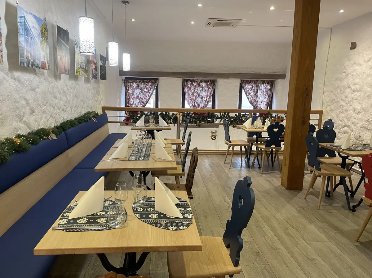 Bienvenu à l'étage, dans une ambiance toujours aussi cosy.