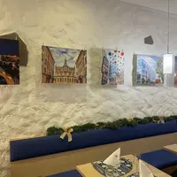 Un espace dédié à la mise en avant d'œuvres d'artistes locaux. DR