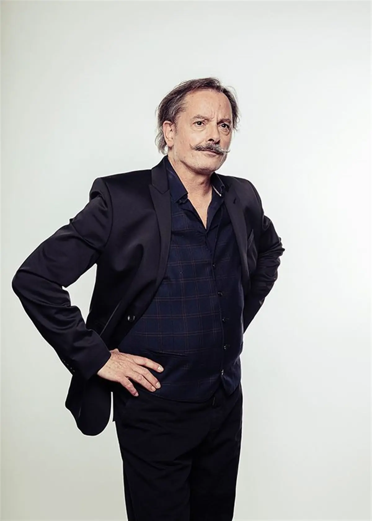 Christophe Alévêque dans Revue de presse