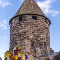 La Storchenturm habillée de mille fleurs &copy; Ronald Buck