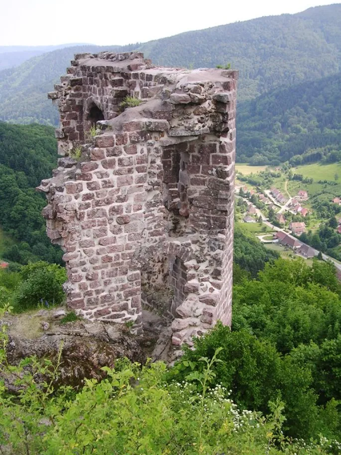 Les ruines du Bilstein  offrent un panorama exceptionnel sur la vallée de Villé