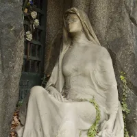 De très belles statues sont à découvrir dans ce célèbre cimetière DR