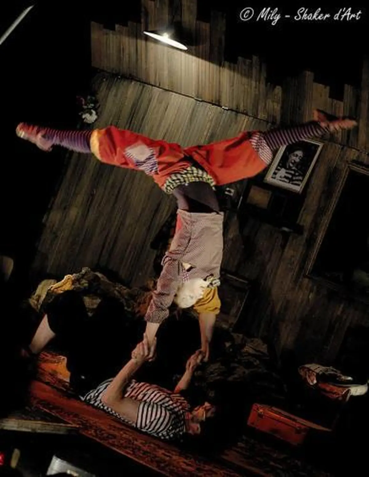 Cirque Accrobatique Et Musical : Cie K-Bestan