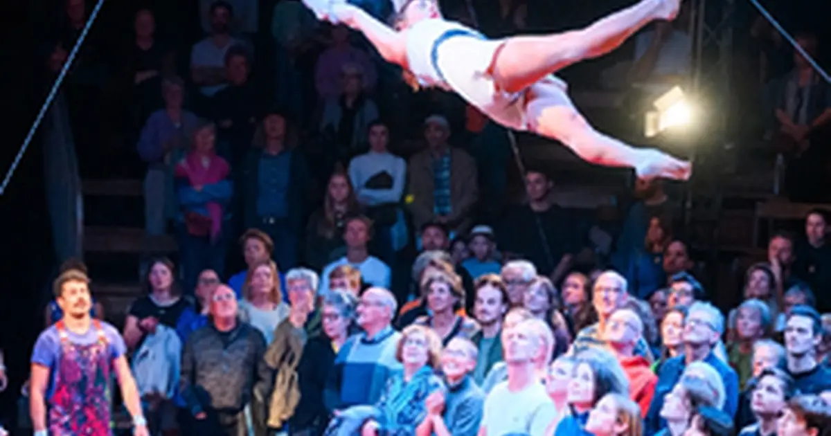 Cirque " Tout Va Hyper Bien " à Aiffres