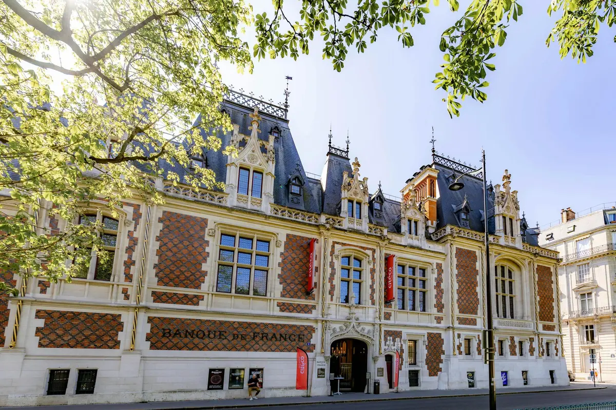 Façade de la Cité de l'économie