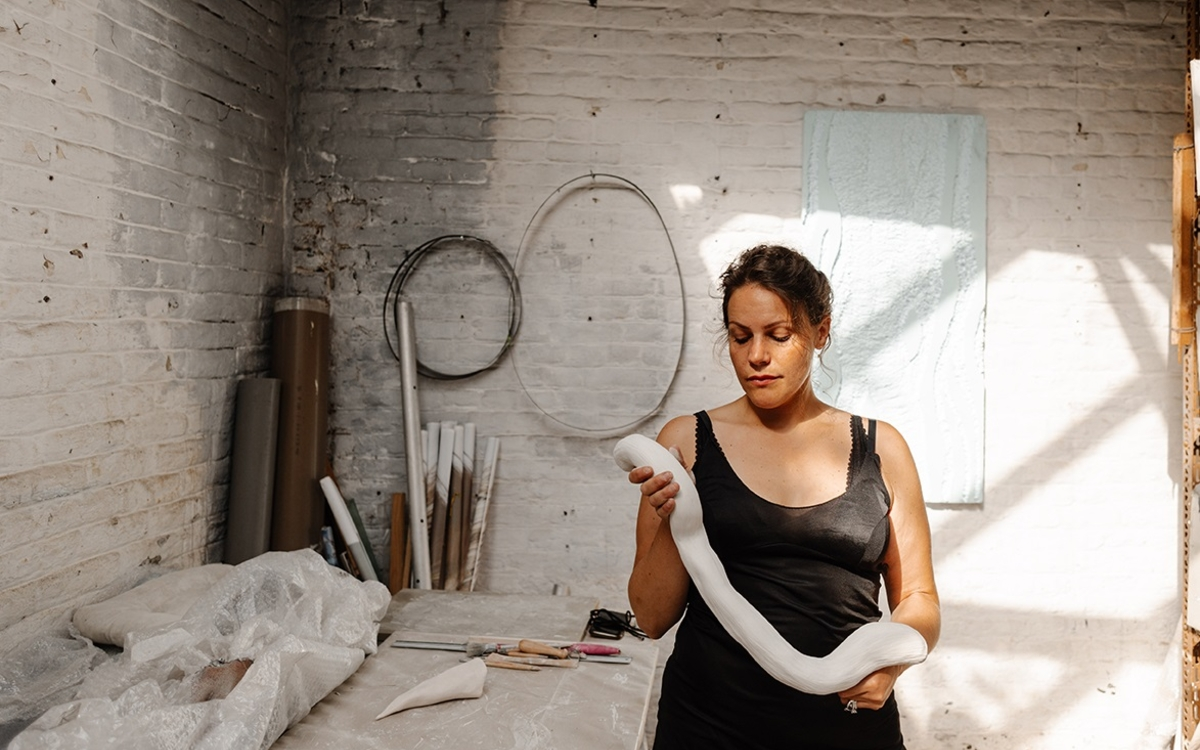 Cléo Totti-Atelier, 2024, portrait de l'artiste