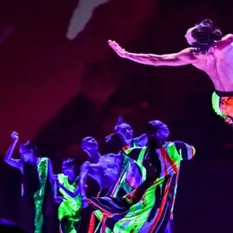 CLOUD GATE DANCE THEATRE OF TAIWAN - Cloud Gate Dance Theatre of TaÃ¯wan