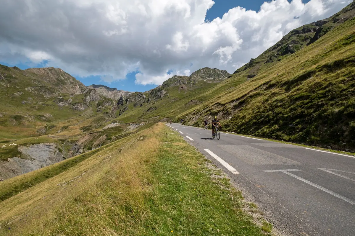 Le col du Tourmalet : le g&eacute;ant des Pyr&eacute;n&eacute;es et l&eacute;gende du cyclisme