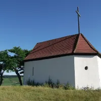La chapelle des sorcières sur la colline du Bollenberg DR