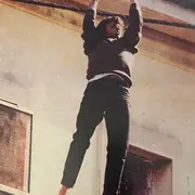 Comme Un Ange Au Milieu De Ce Bordel