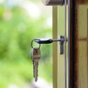 Comment gérer l\'arrivée autonome de son logement en location courte durée Airbnb ?