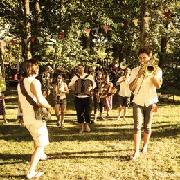 Concert à Figeac :  grand orchestre cyclo-itinérant des Oiseaux de trottoir!