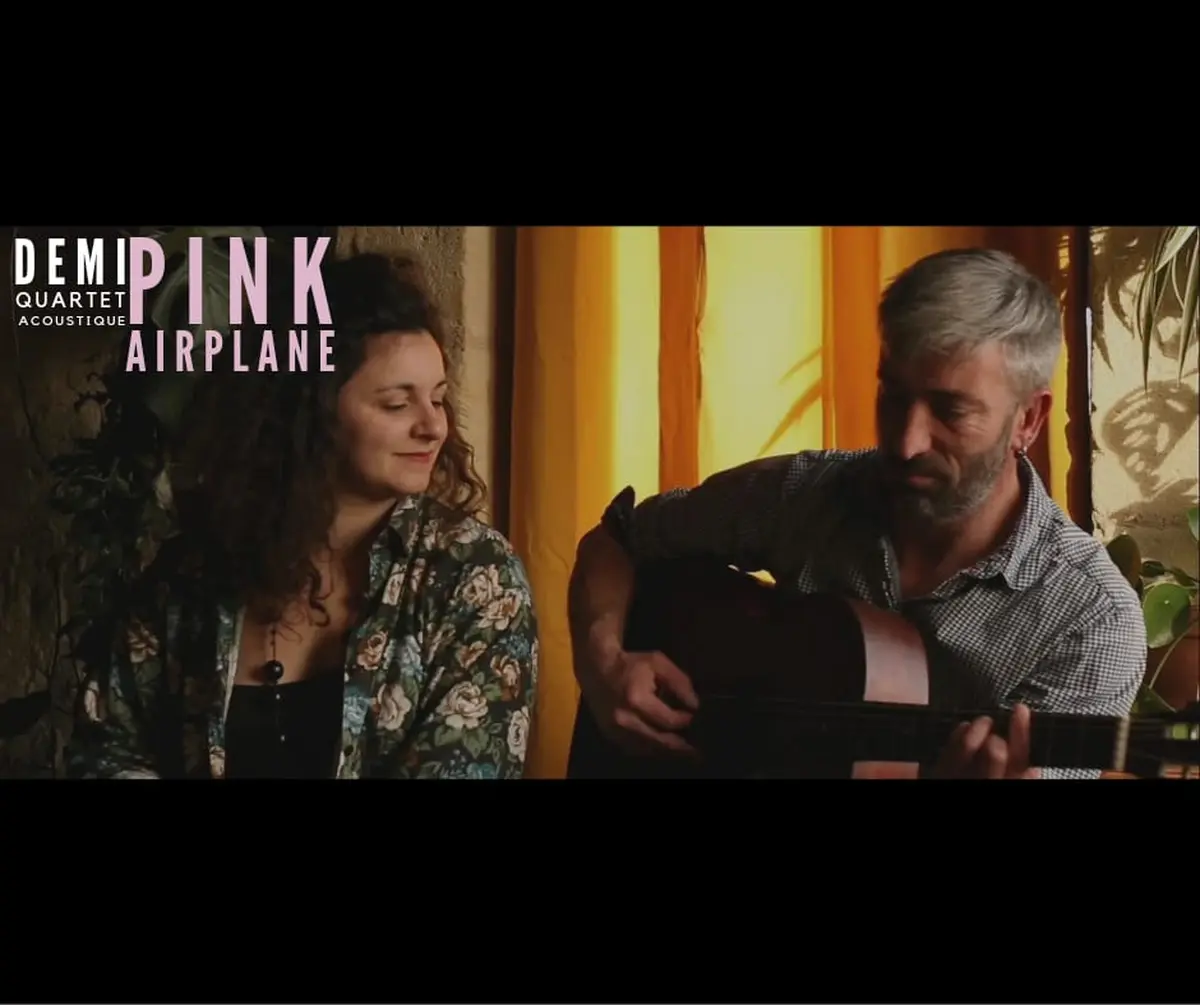 Concert caravane à musique - Pink Airplane