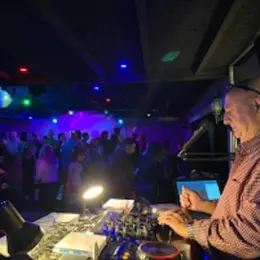 Concert chez Hélène à Théminettes : DJ Taxi