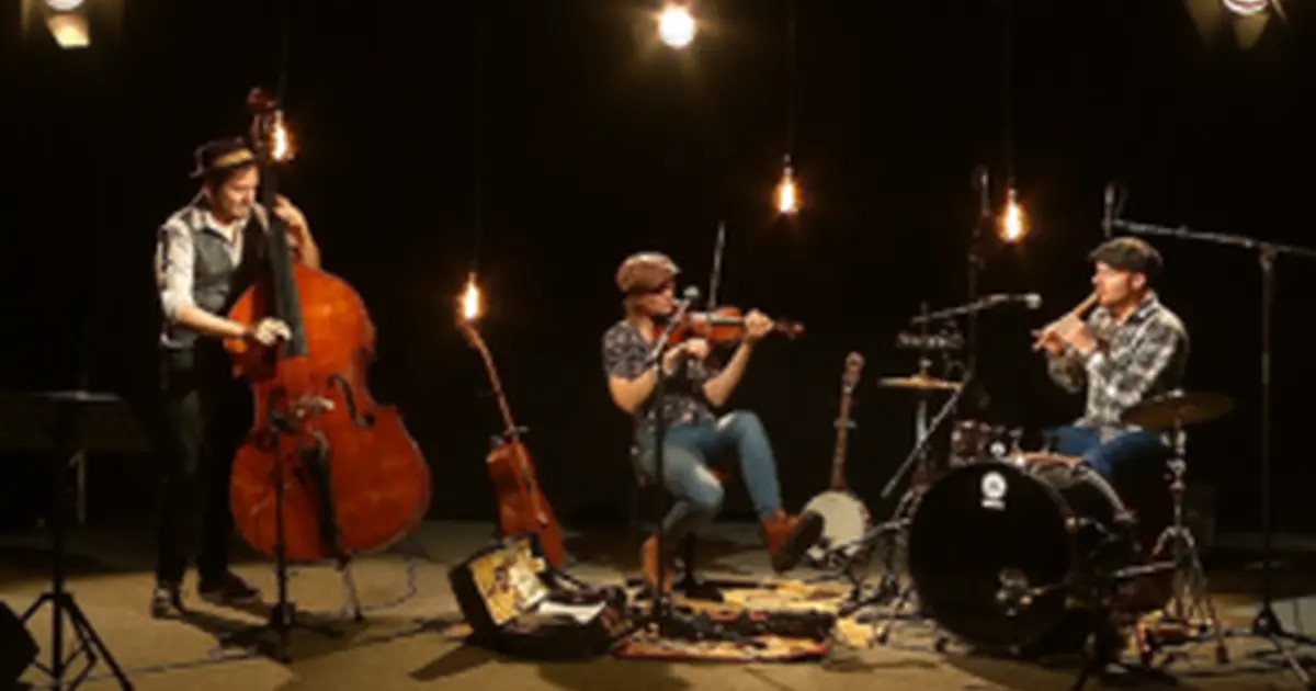 Concert : Clover Milk