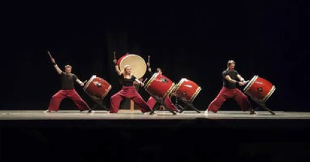 Concert de tambours japonais : Paris Taiko Ensemble