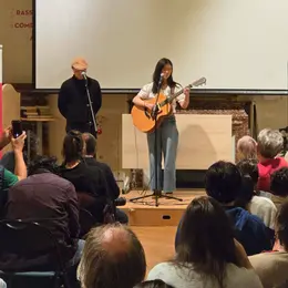 Concert et karaoké solidaires à la Fabrique