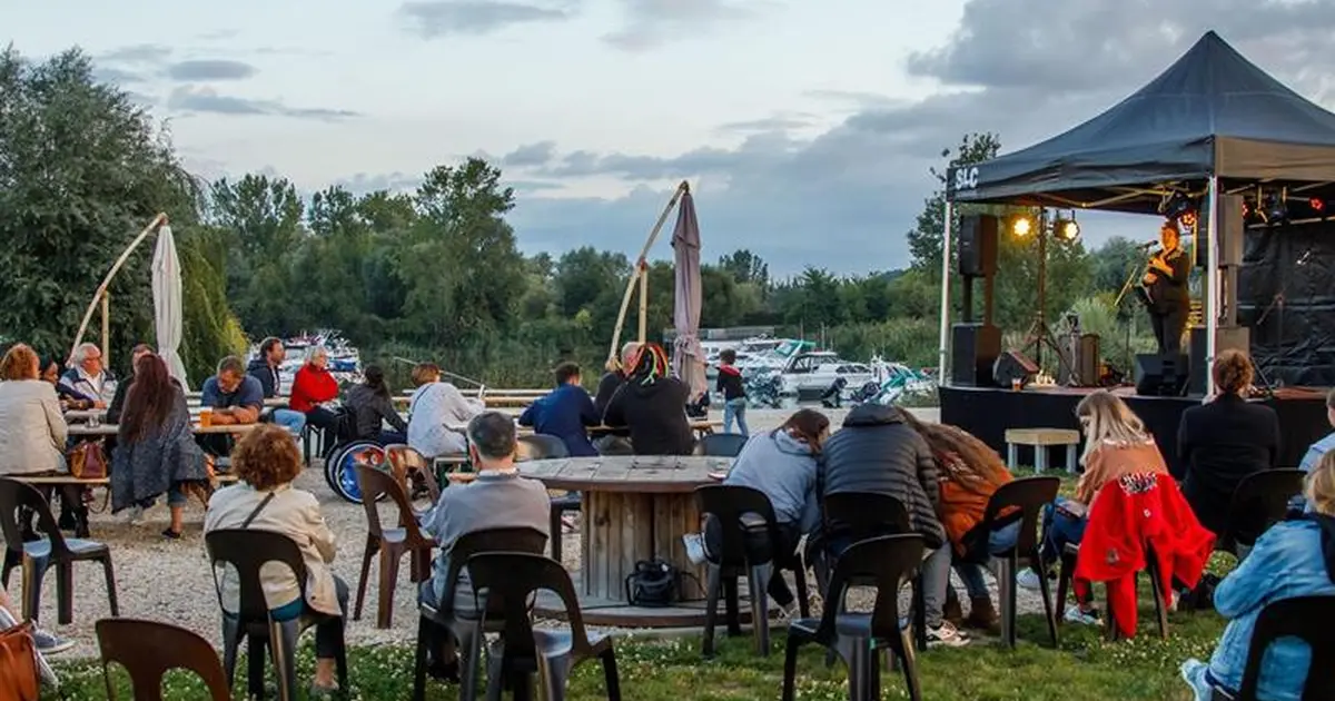 Concert Hop corner