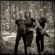 Concert Muddy Gurdy + Avril Milvoy (1e partie)