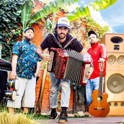 Concert Papito Collective (latin world music) à la Petit'Pause à Faycelles