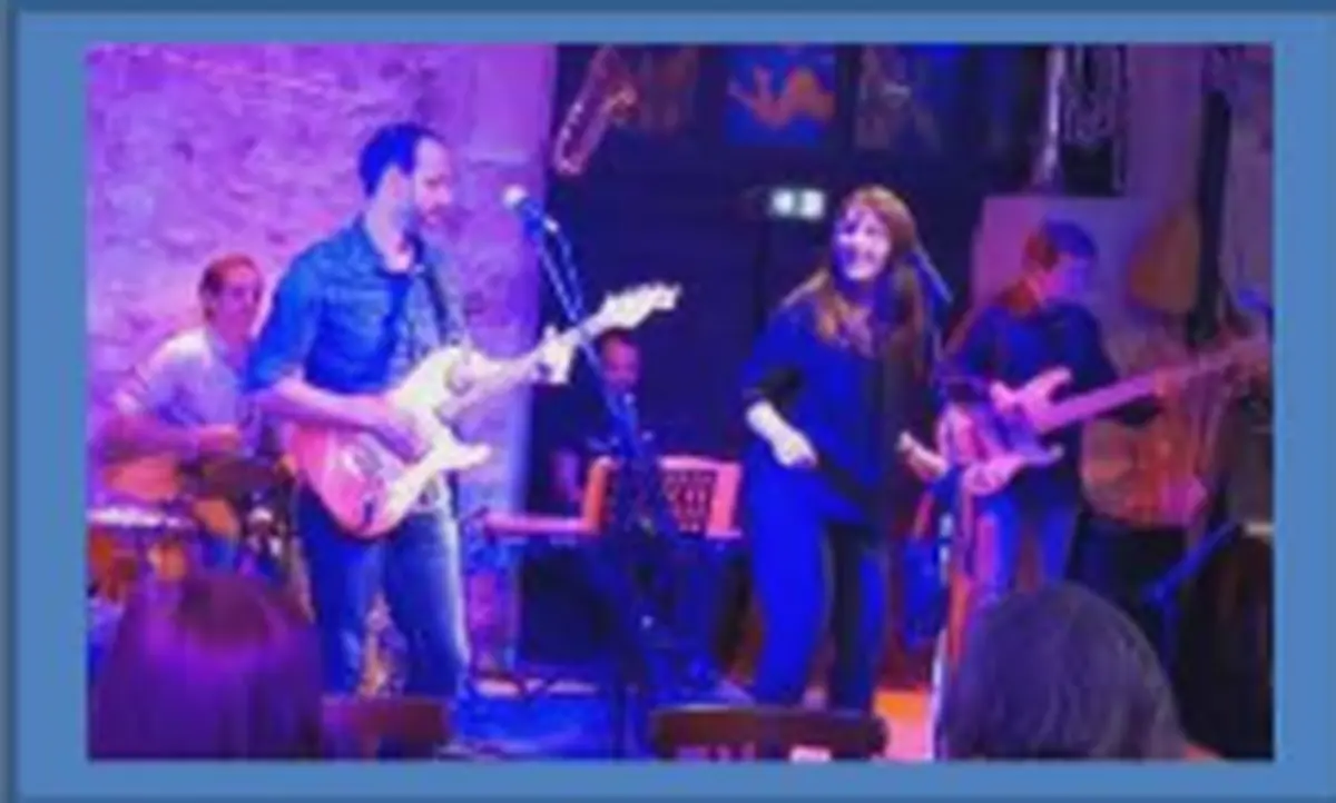 Concert - Sally and The Ducks