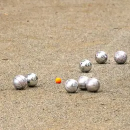 Concours de pétanque