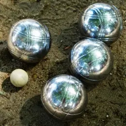 Concours de pétanque