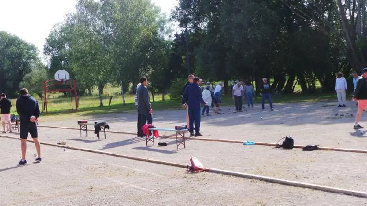Concours de pétanque amateur et démonstration de peinture