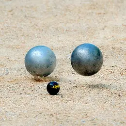 Concours de pétanque en doublette