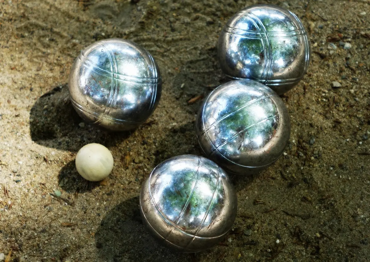 Concours de pétanque nocturne